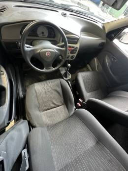 FIAT - PALIO - 2014/2014 - Preta - R$ 32.900,00