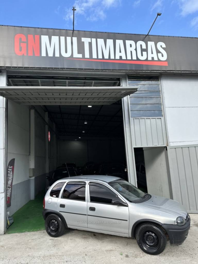 CHEVROLET - CORSA - 1998/1998 - Prata - R$ 14.900,00