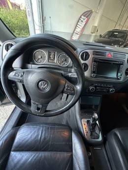 VOLKSWAGEN - TIGUAN - 2010/2011 - Preta - R$ 59.900,00