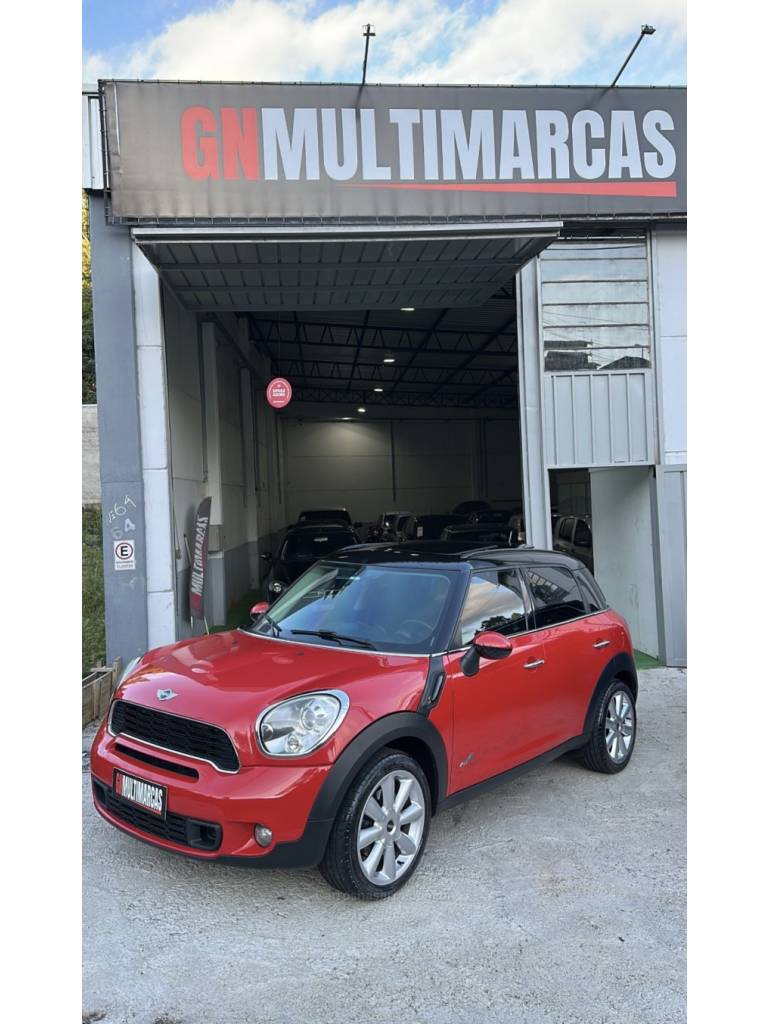MINI - COOPER - 2010/2011 - Vermelha - R$ 96.900,00