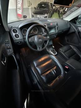 VOLKSWAGEN - TIGUAN - 2010/2011 - Preta - R$ 59.900,00