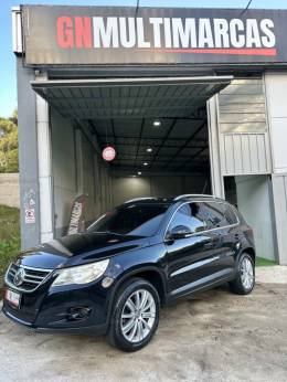 VOLKSWAGEN - TIGUAN - 2010/2011 - Preta - R$ 59.900,00