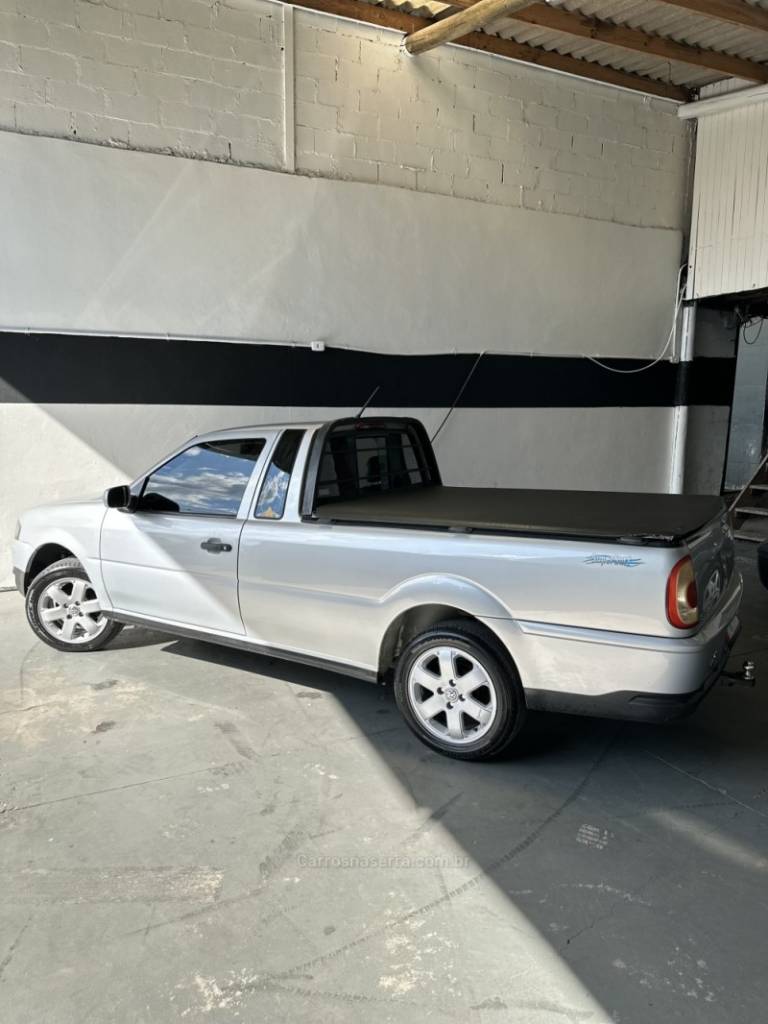 VOLKSWAGEN - SAVEIRO - 2007/2007 - Prata - R$ 42.000,00