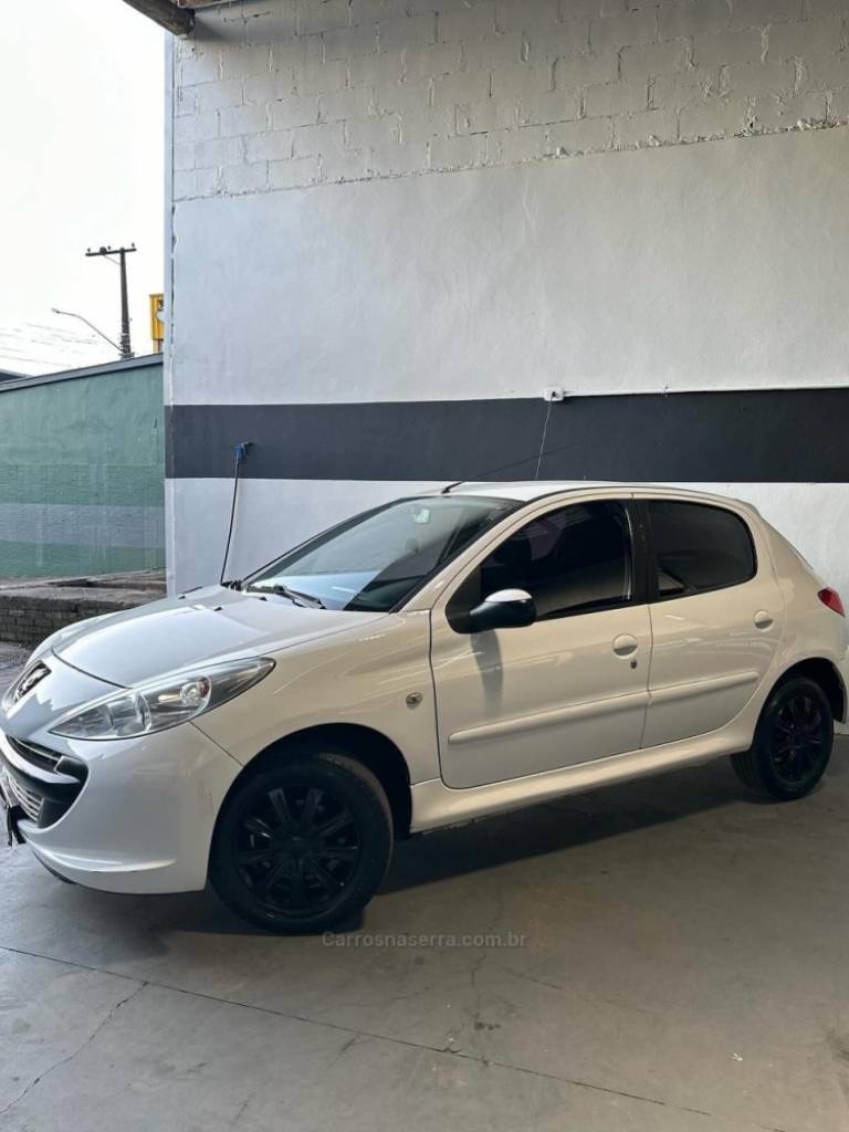 PEUGEOT - 207 - 2011/2011 - Branca - R$ 24.900,00