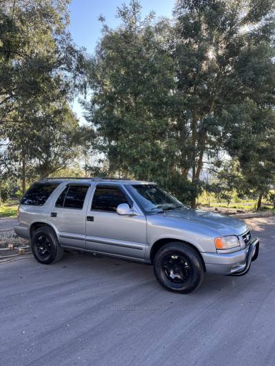 CHEVROLET - BLAZER - 1998/1997 - Cinza - R$ 32.900,00