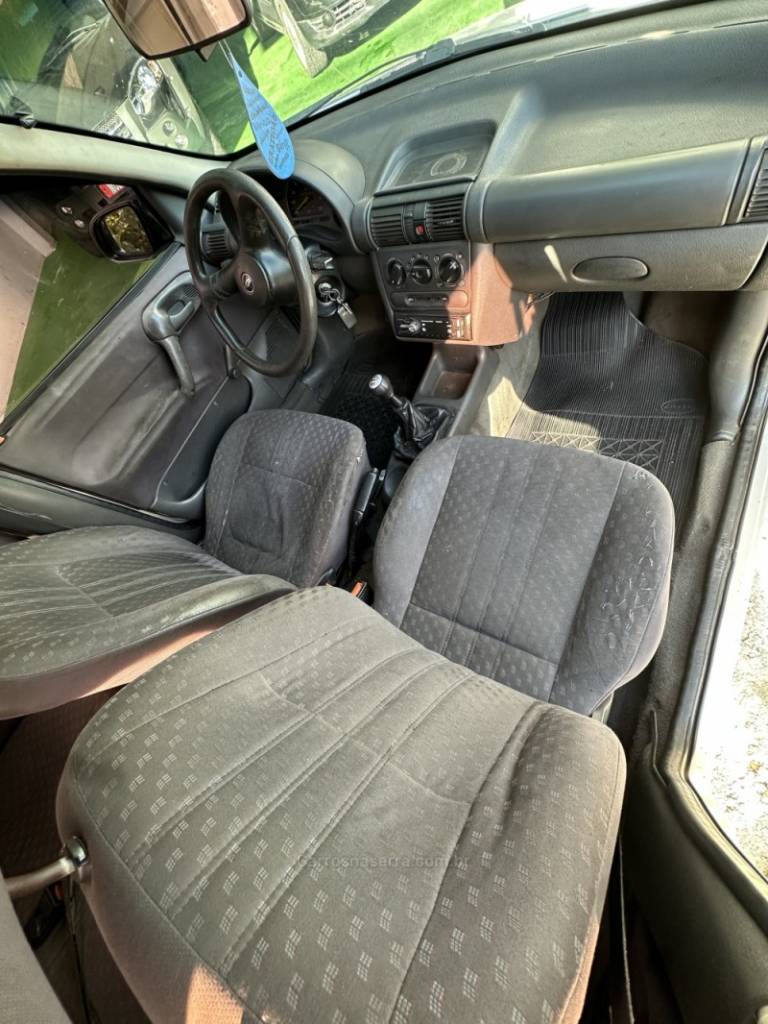 CHEVROLET - CORSA - 1998/1998 - Prata - R$ 14.900,00