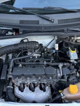 CHEVROLET - PRISMA - 2010/2011 - Branca - R$ 29.900,00