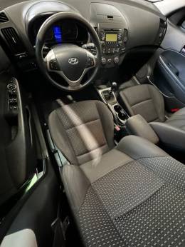 HYUNDAI - I30 - 2011/2012 - Preta - R$ 45.900,00