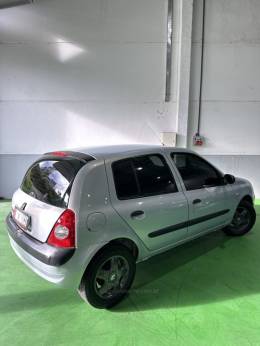 RENAULT - CLIO - 2004/2004 - Cinza - R$ 18.900,00
