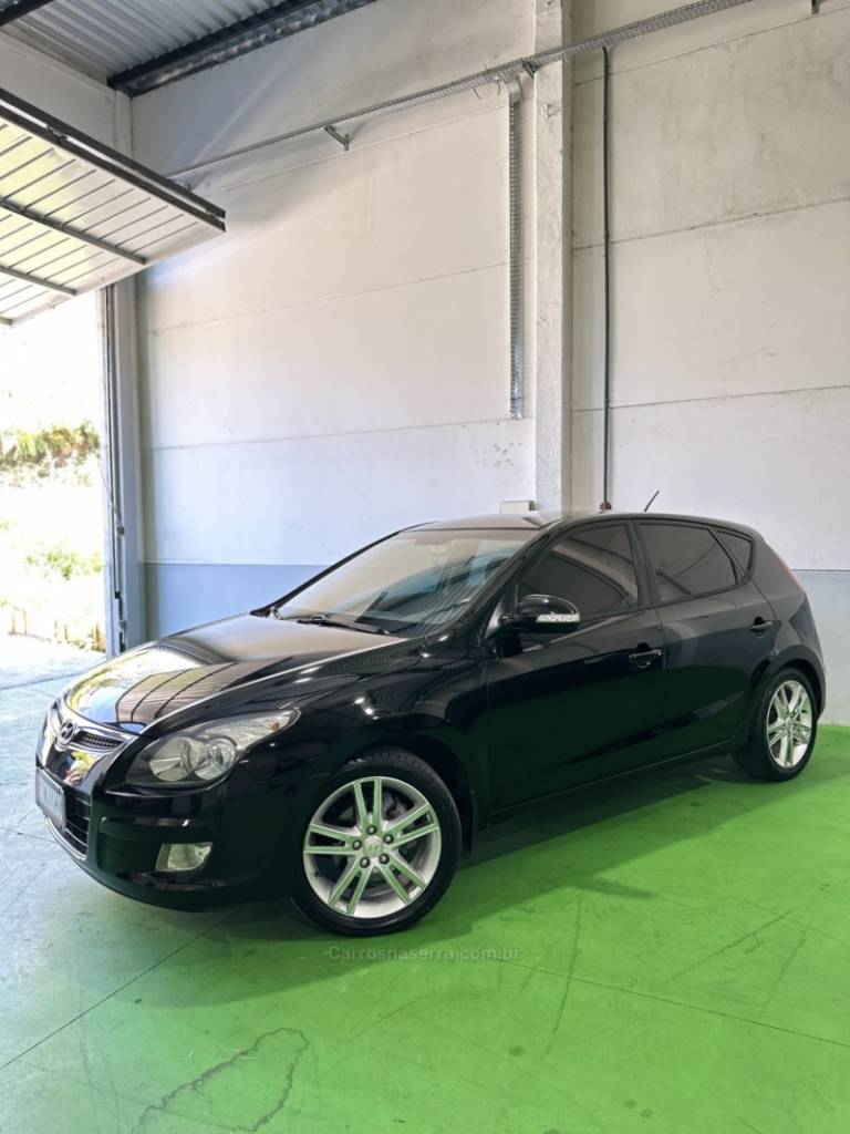 HYUNDAI - I30 - 2011/2012 - Preta - R$ 45.900,00