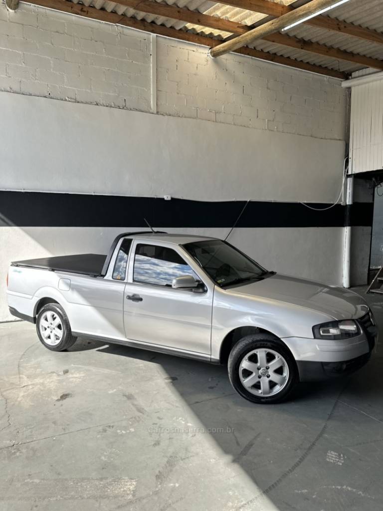 VOLKSWAGEN - SAVEIRO - 2007/2007 - Prata - R$ 42.000,00