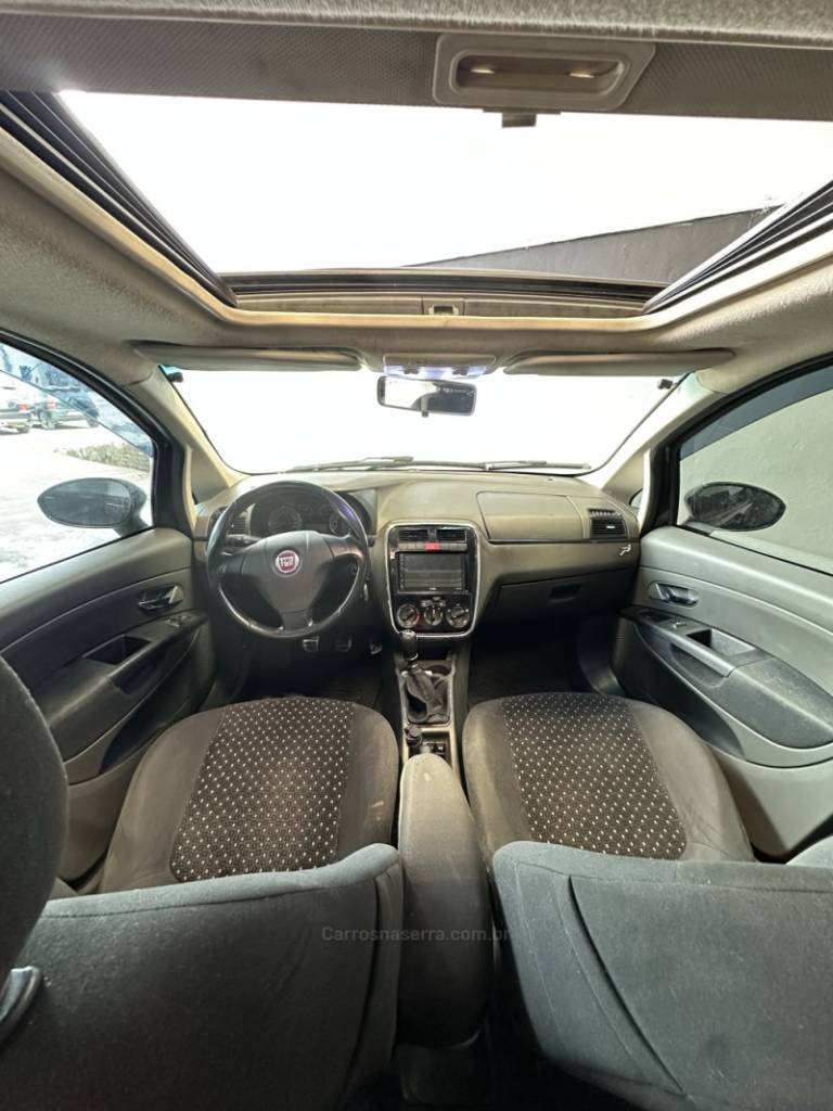 FIAT - PUNTO - 2007/2008 - Preta - R$ 39.900,00