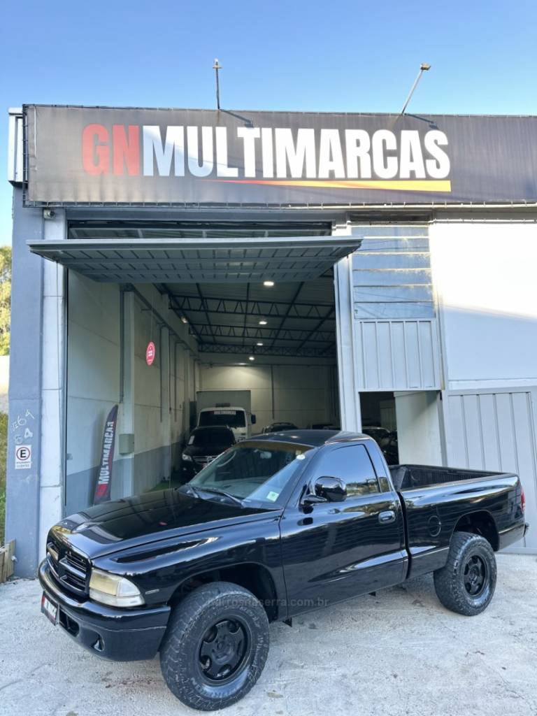 DODGE - DAKOTA - 2000/2001 - Preta - R$ 44.900,00