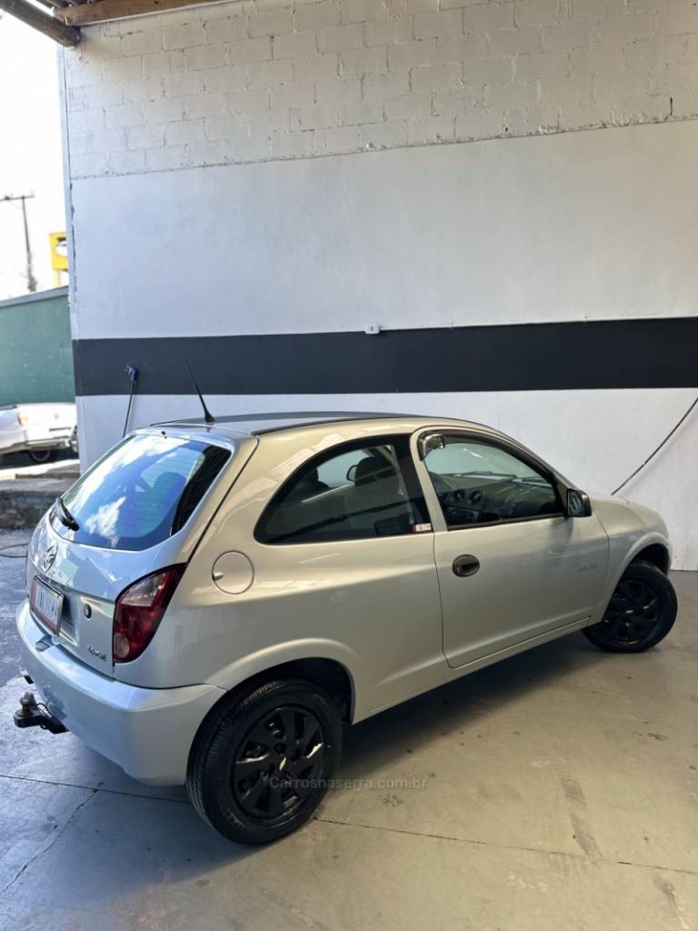 CHEVROLET - CELTA - 2011/2011 - Cinza - R$ 25.900,00