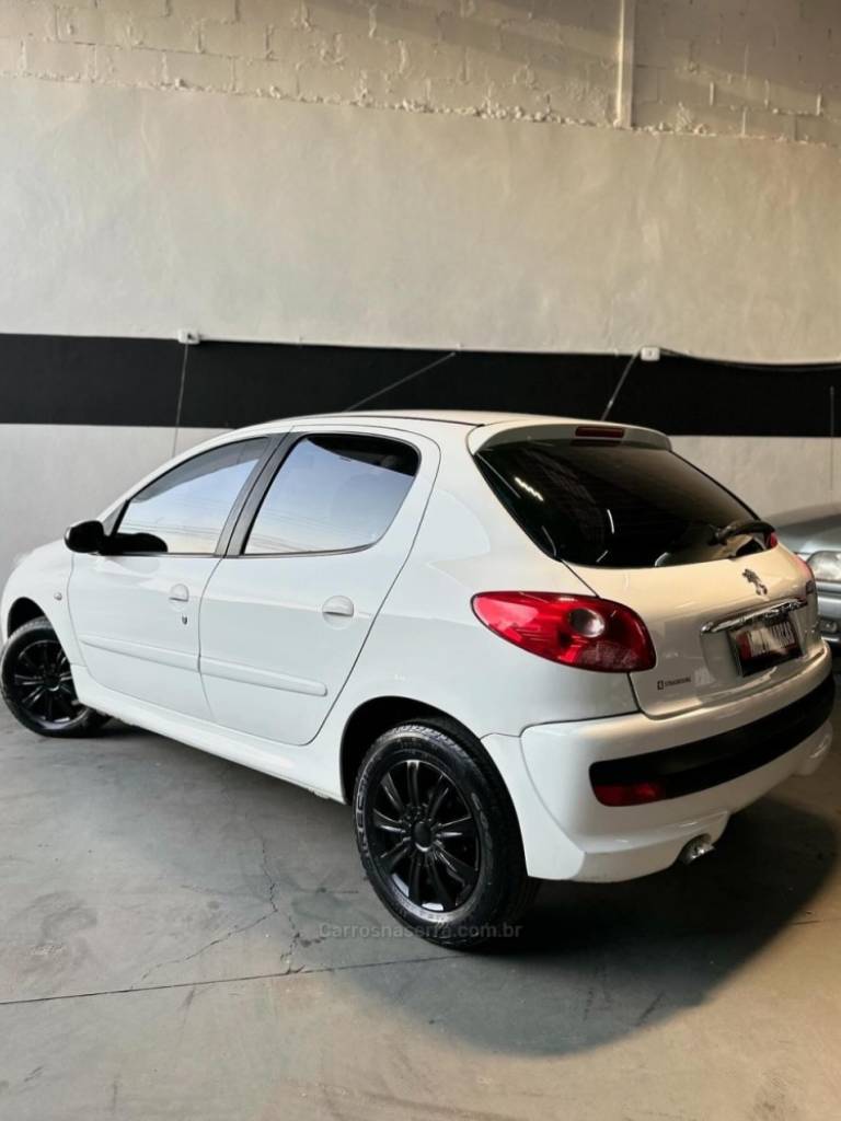 PEUGEOT - 207 - 2011/2011 - Branca - R$ 24.900,00
