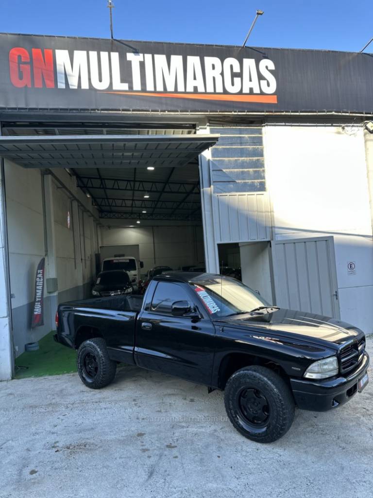 DODGE - DAKOTA - 2000/2001 - Preta - R$ 44.900,00