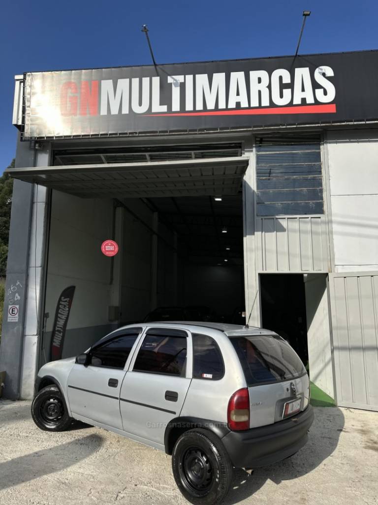 CHEVROLET - CORSA - 1998/1998 - Prata - R$ 14.900,00