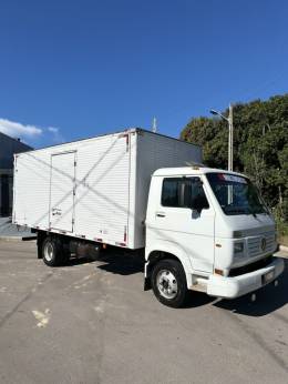VOLKSWAGEN - 8-150 - 2000/2001 - Branca - R$ 140.000,00