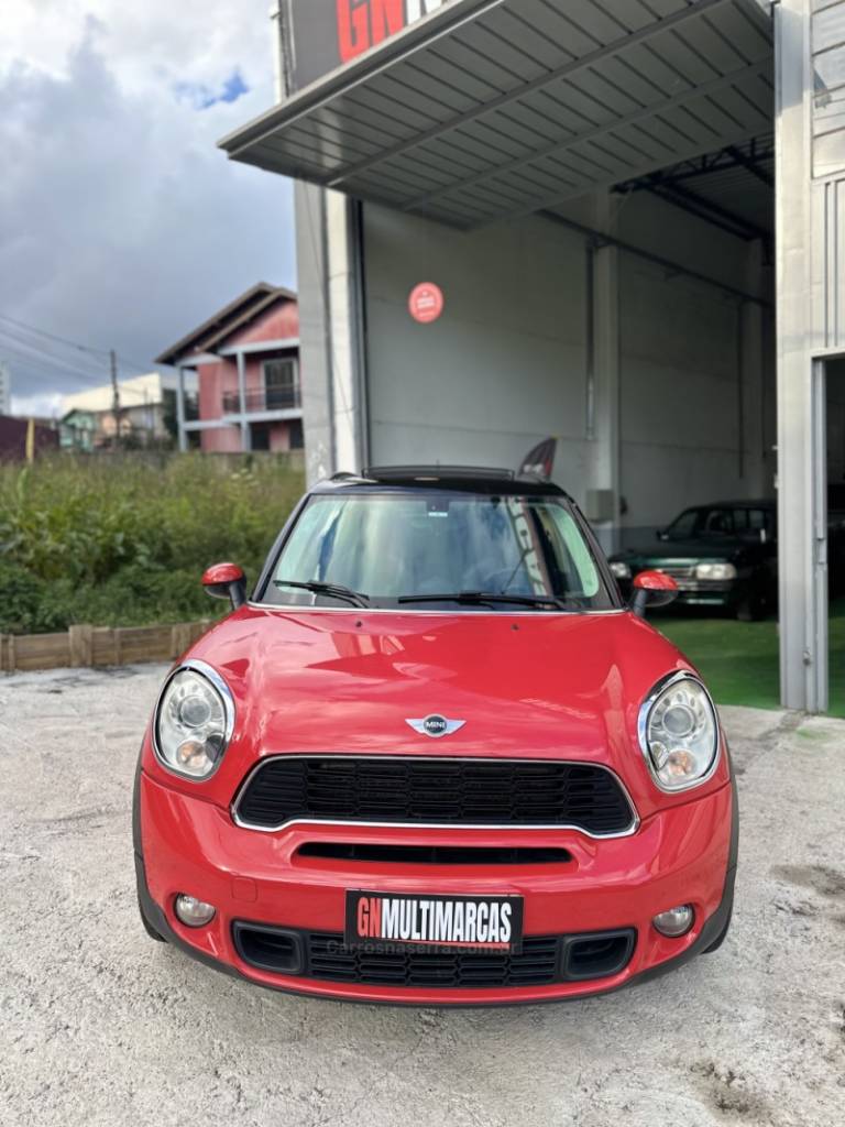 MINI - COOPER - 2010/2011 - Vermelha - R$ 96.900,00