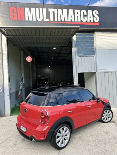 MINI - COOPER - 2010/2011 - Vermelha - R$ 96.900,00