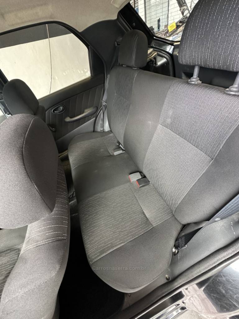FIAT - PALIO - 2014/2014 - Preta - R$ 32.900,00