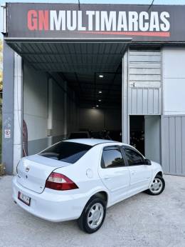 CHEVROLET - PRISMA - 2010/2011 - Branca - R$ 29.900,00
