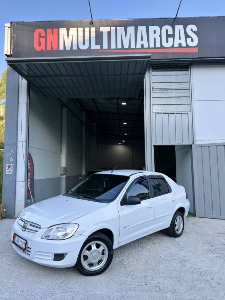 CHEVROLET - PRISMA - 2010/2011 - Branca - R$ 29.900,00