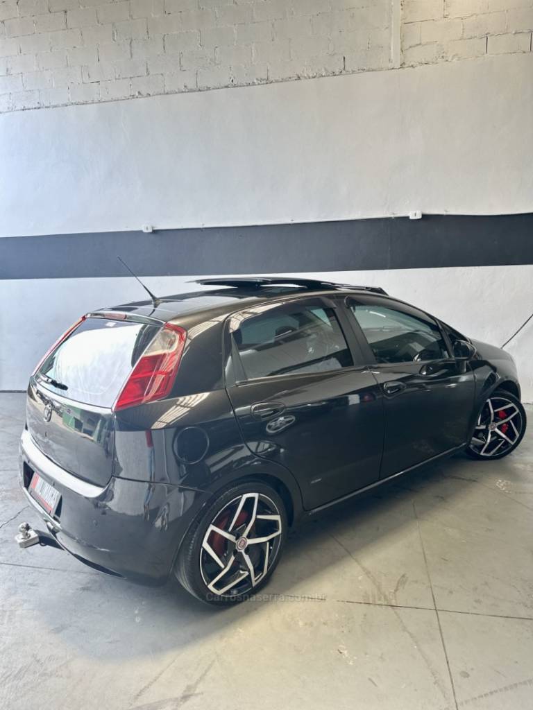 FIAT - PUNTO - 2007/2008 - Preta - R$ 39.900,00