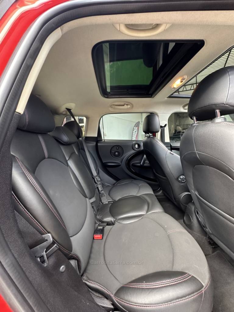 MINI - COOPER - 2010/2011 - Vermelha - R$ 96.900,00