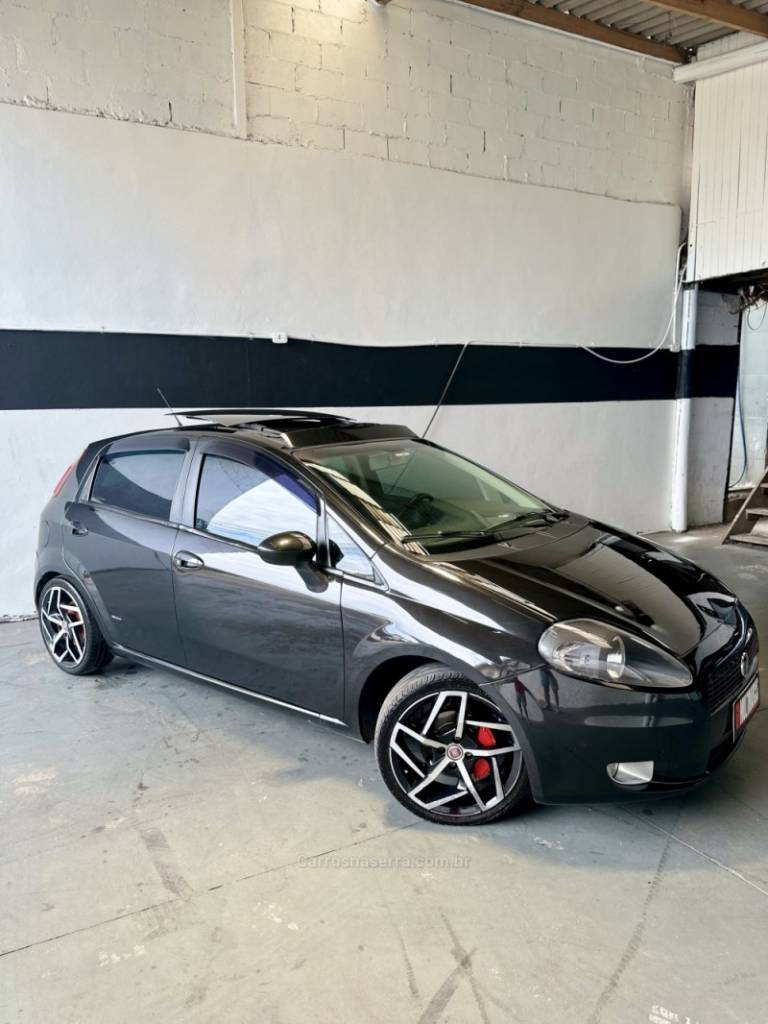FIAT - PUNTO - 2007/2008 - Preta - R$ 39.900,00