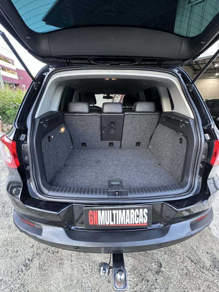 VOLKSWAGEN - TIGUAN - 2010/2011 - Preta - R$ 59.900,00